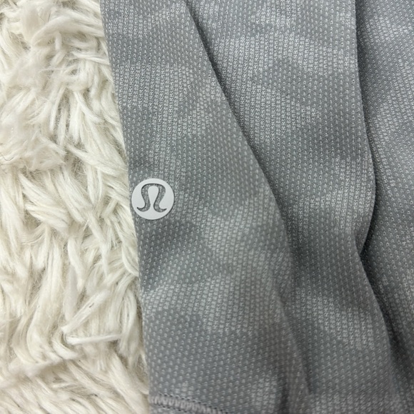 Lululemon Essential Tank *Pleated Incognito Camo SSL Silver Drop Alpine White - Picture 4 of 5